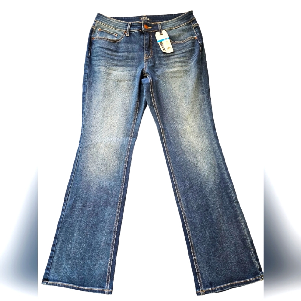 NWT Time and Tru midrise bootcut jeans size 16